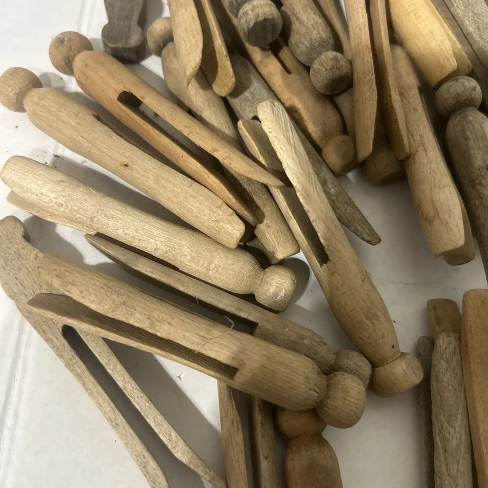 Vtg 100 Wooden Clothespins Round Head Peg Style Bulk Lot Rustic Farmhouse Decor